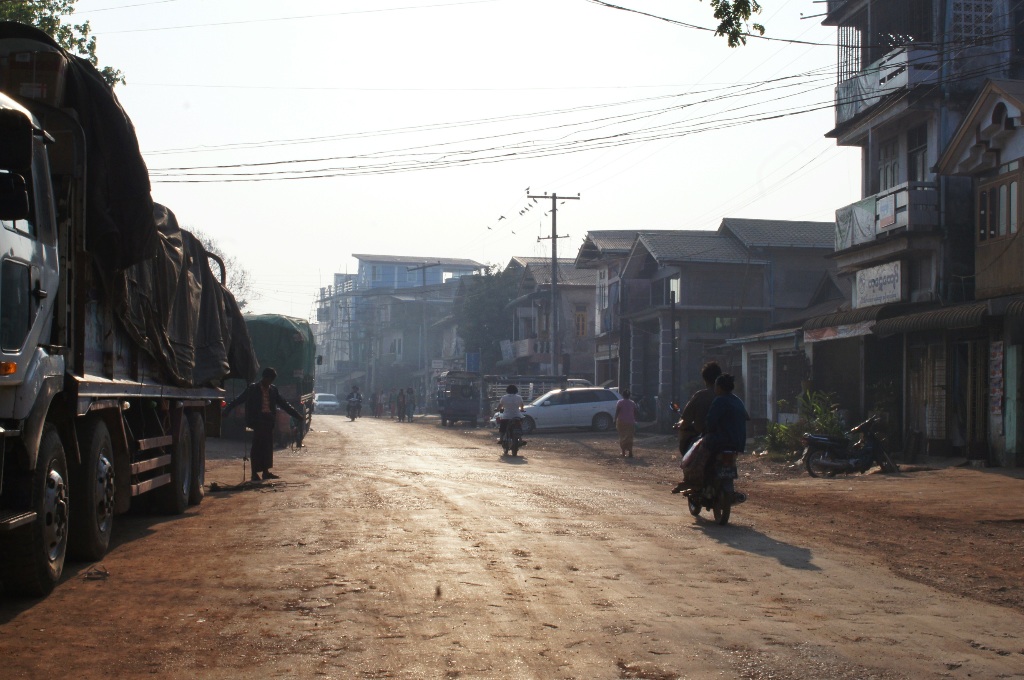 The typical Hpa An on a typical morning
